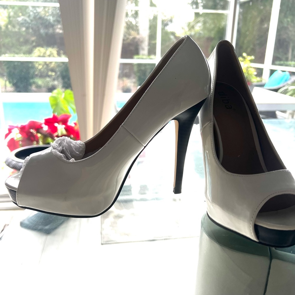 White patent peep toe black high heel barely used
